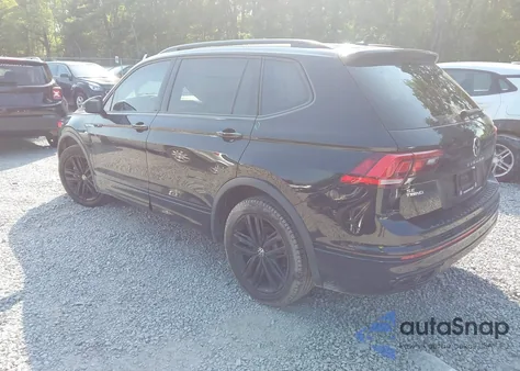 2022 Volkswagen Tiguan 2.0T Se R-Line Black z USA, uszkodzony, nr VIN 3VV8B7AX3NM122441